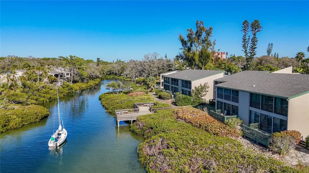 1511 Pelican Point Drive Sarasota FL 34231