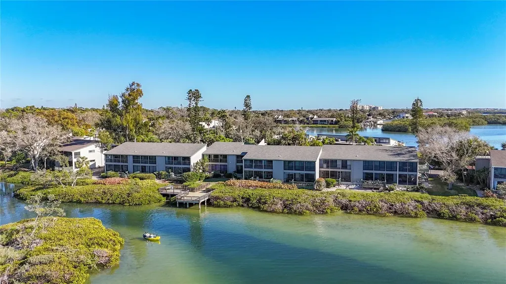 1511 Pelican Point Drive Sarasota FL 34231