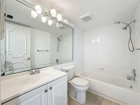 1511 Pelican Point Drive Sarasota FL 34231