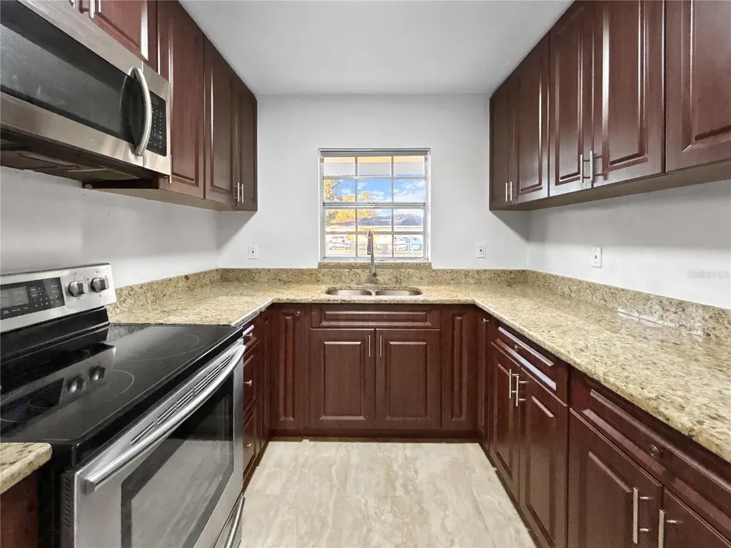 37502 Oakview Circle Dade City FL 33523