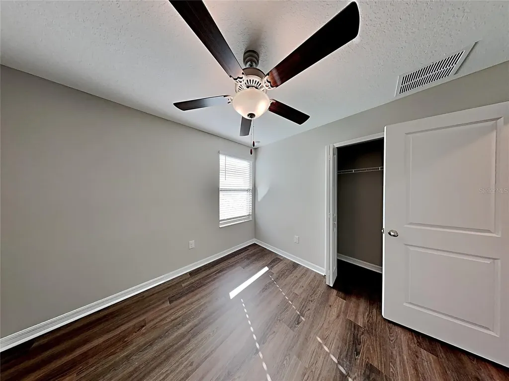 5125 White Chicory Drive Ruskin FL 33570