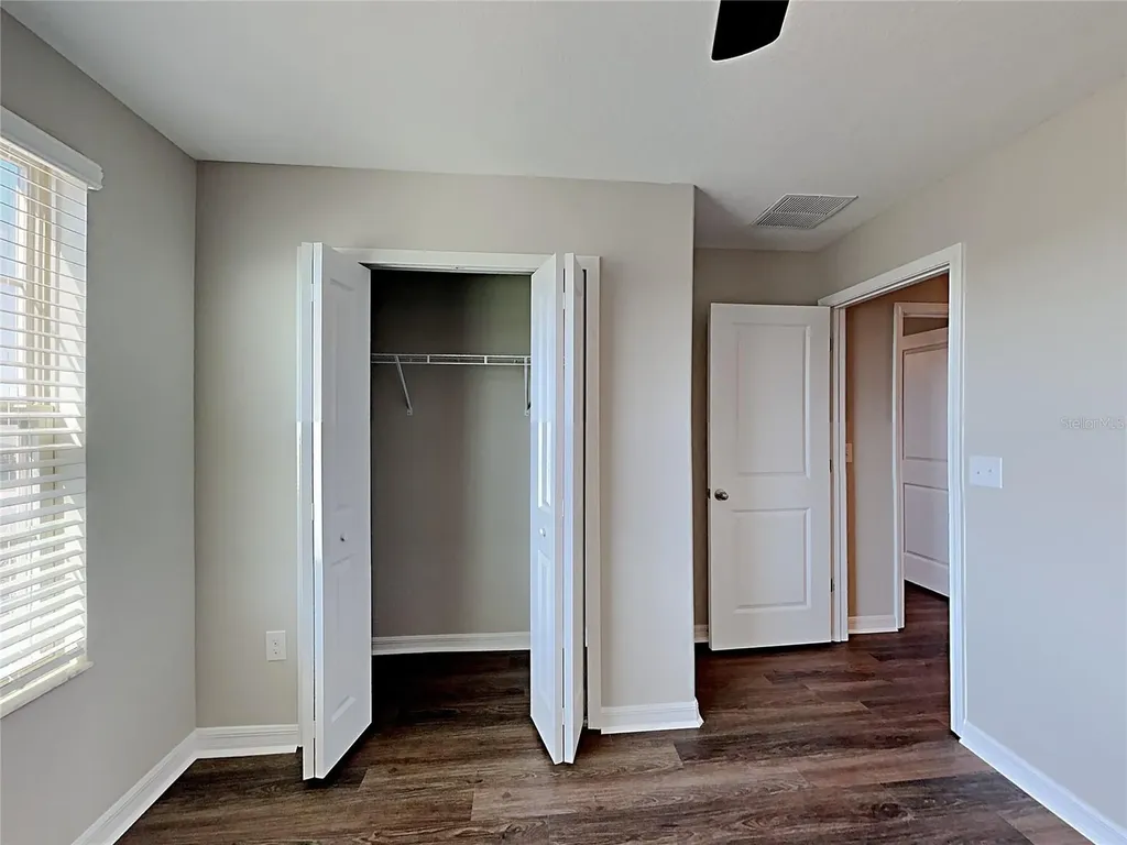 5125 White Chicory Drive Ruskin FL 33570