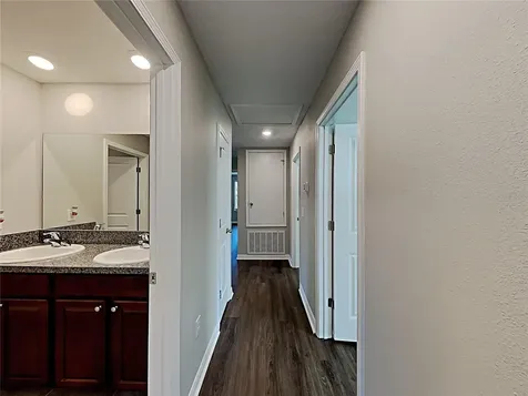 5125 White Chicory Drive Ruskin FL 33570