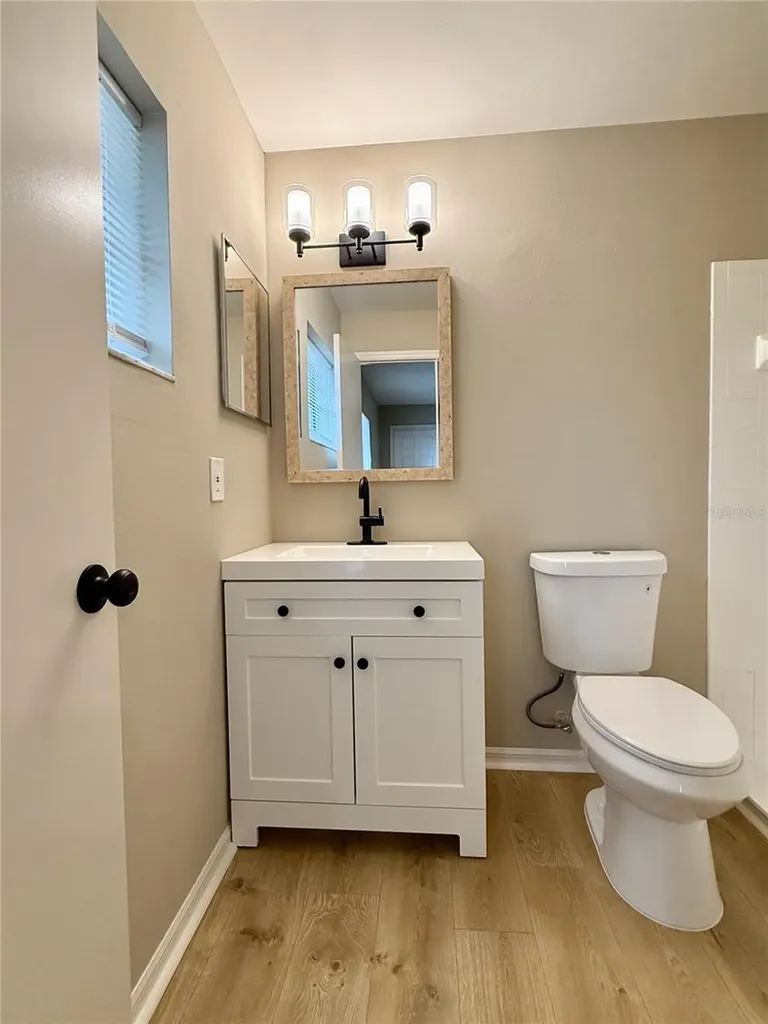 5335 Hyde Park Avenue Orlando FL 32808