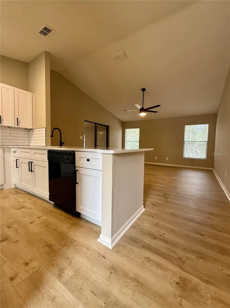 5335 Hyde Park Avenue Orlando FL 32808