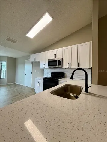 5335 Hyde Park Avenue Orlando FL 32808