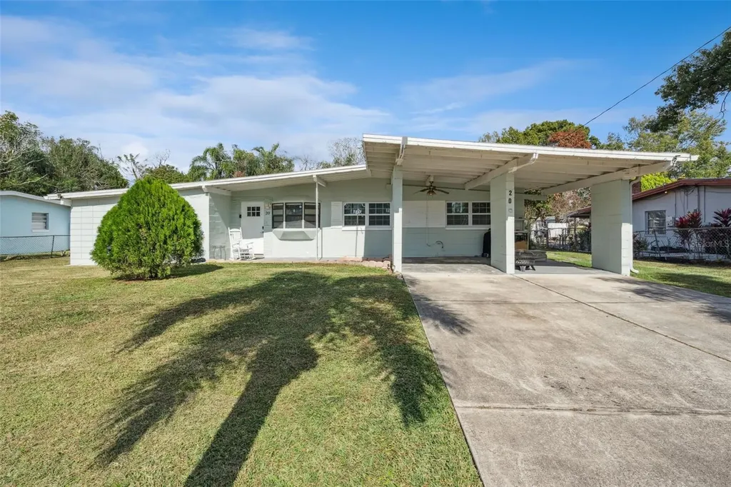 201 W Pierce Avenue Orlando FL 32809