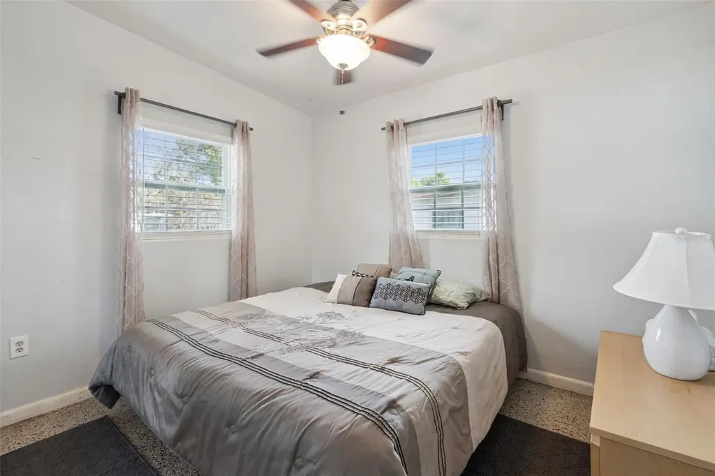 201 W Pierce Avenue Orlando FL 32809