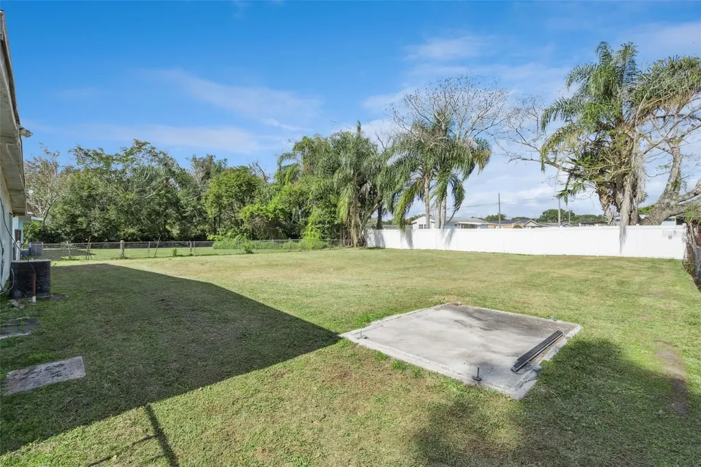 201 W Pierce Avenue Orlando FL 32809