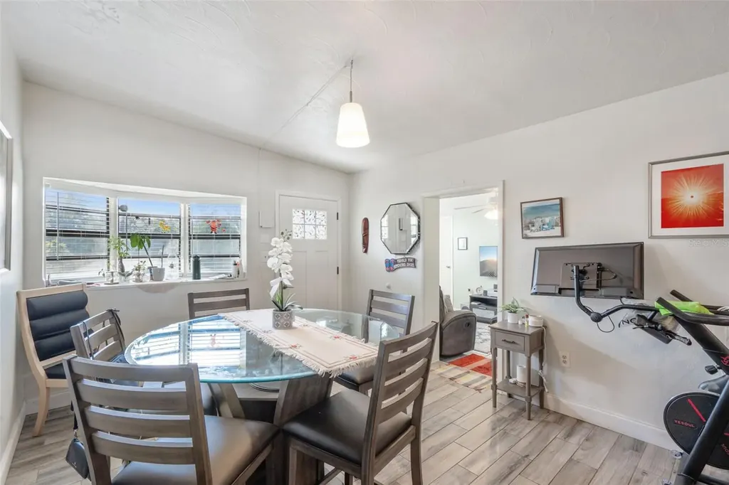201 W Pierce Avenue Orlando FL 32809