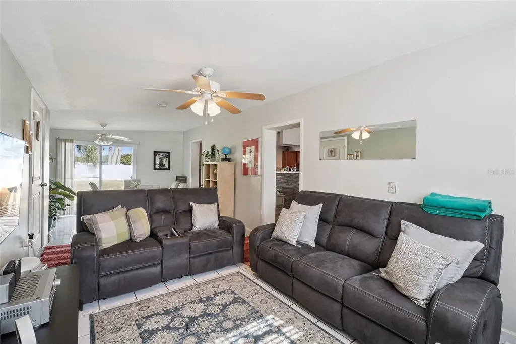 201 W Pierce Avenue Orlando FL 32809