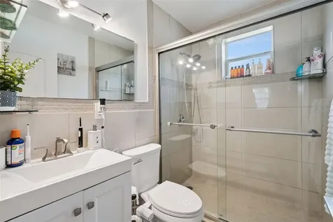 201 W Pierce Avenue Orlando FL 32809