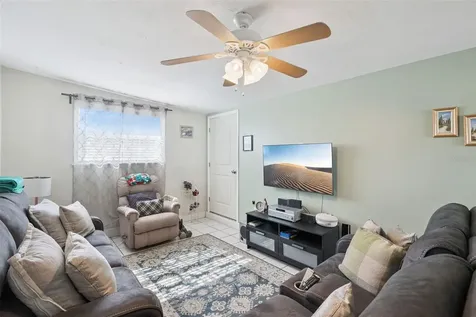 201 W Pierce Avenue Orlando FL 32809