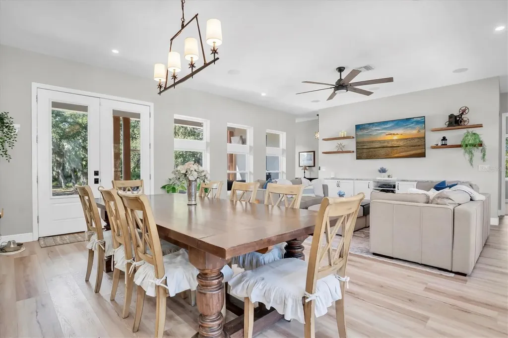 1605 Center Road Terra Ceia FL 34250