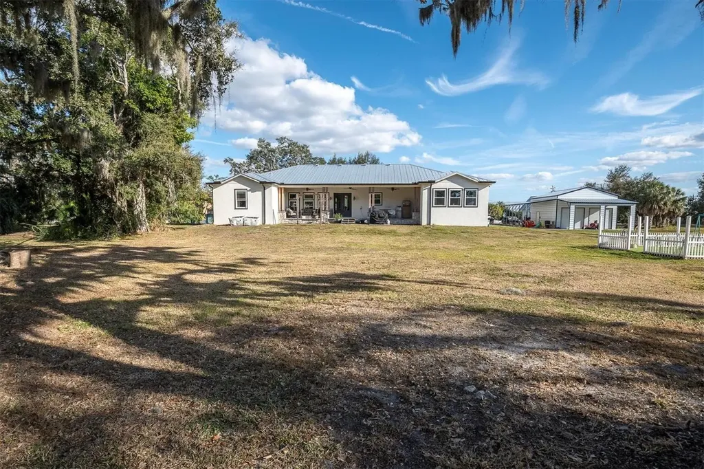 1605 Center Road Terra Ceia FL 34250