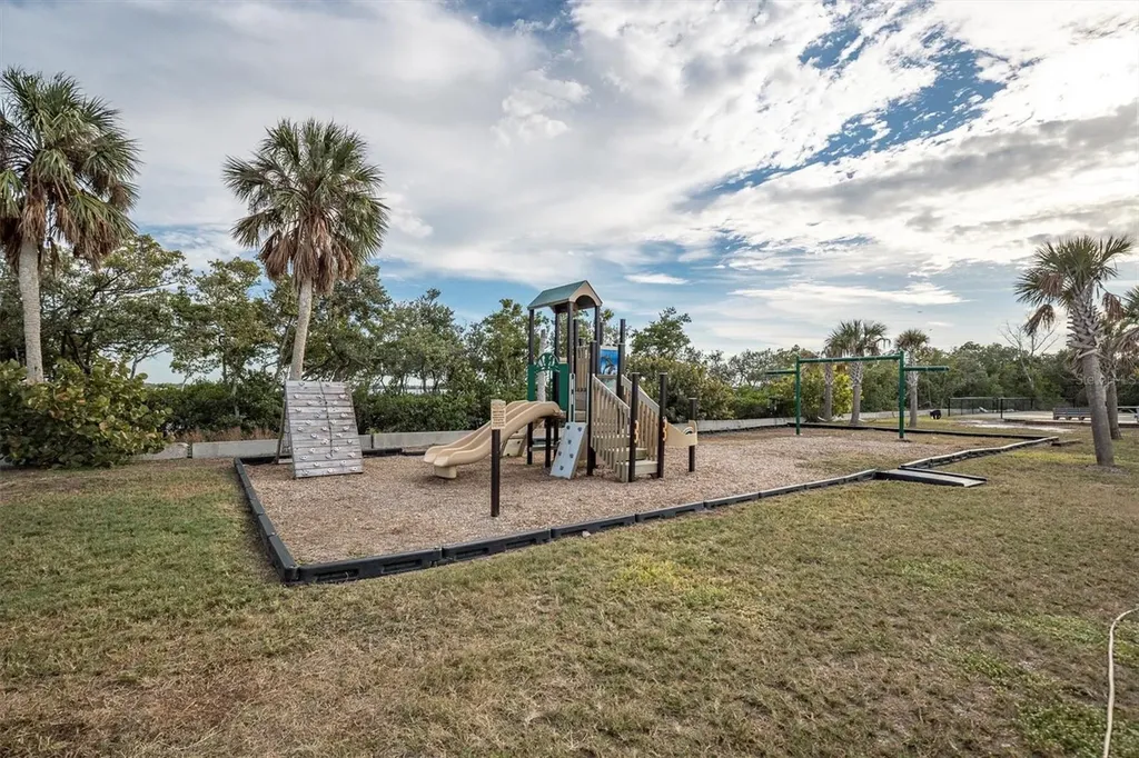 1605 Center Road Terra Ceia FL 34250