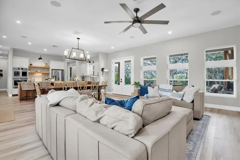1605 Center Road Terra Ceia FL 34250
