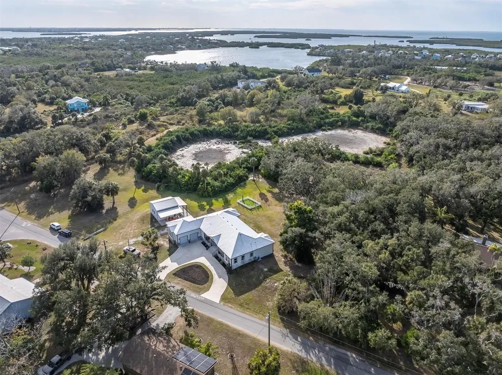 1605 Center Road Terra Ceia FL 34250