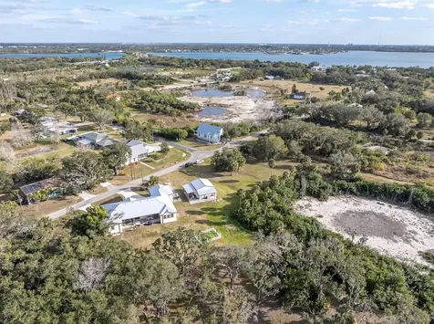 1605 Center Road Terra Ceia FL 34250