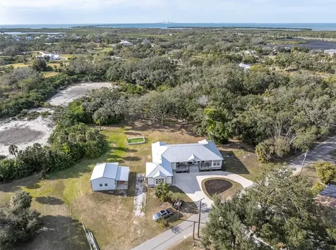 1605 Center Road Terra Ceia FL 34250