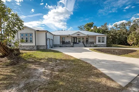 1605 Center Road Terra Ceia FL 34250