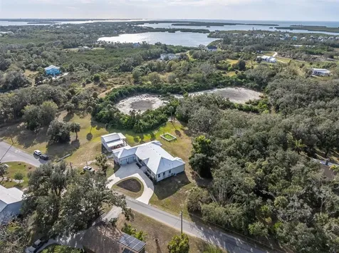 1605 Center Road Terra Ceia FL 34250
