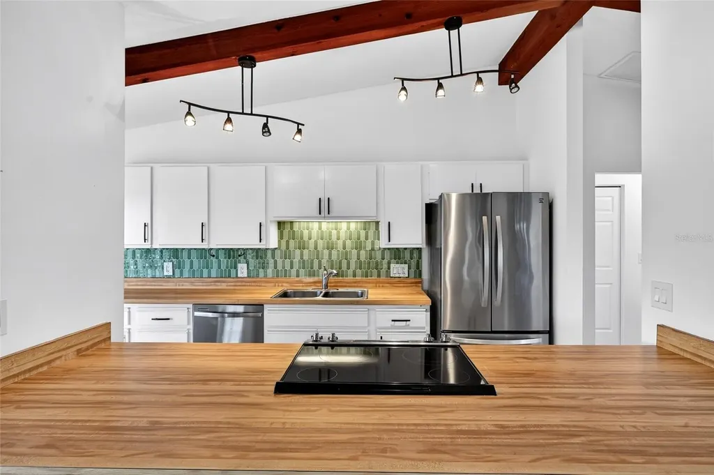 5424 America Drive Sarasota FL 34231
