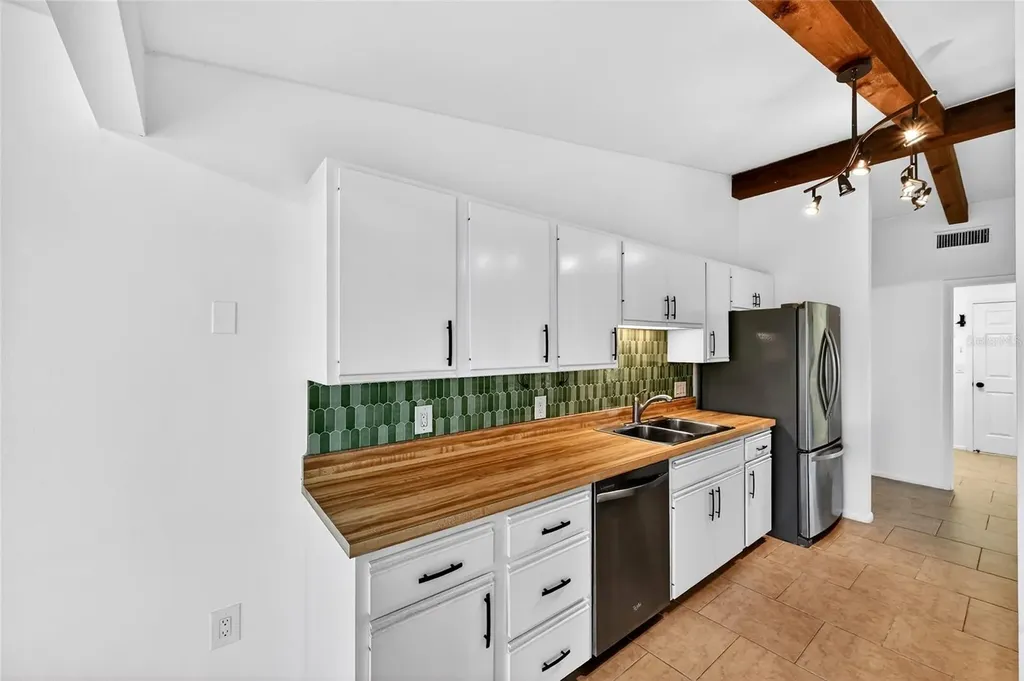 5424 America Drive Sarasota FL 34231