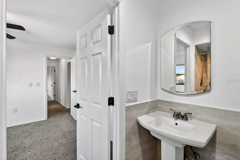 5424 America Drive Sarasota FL 34231