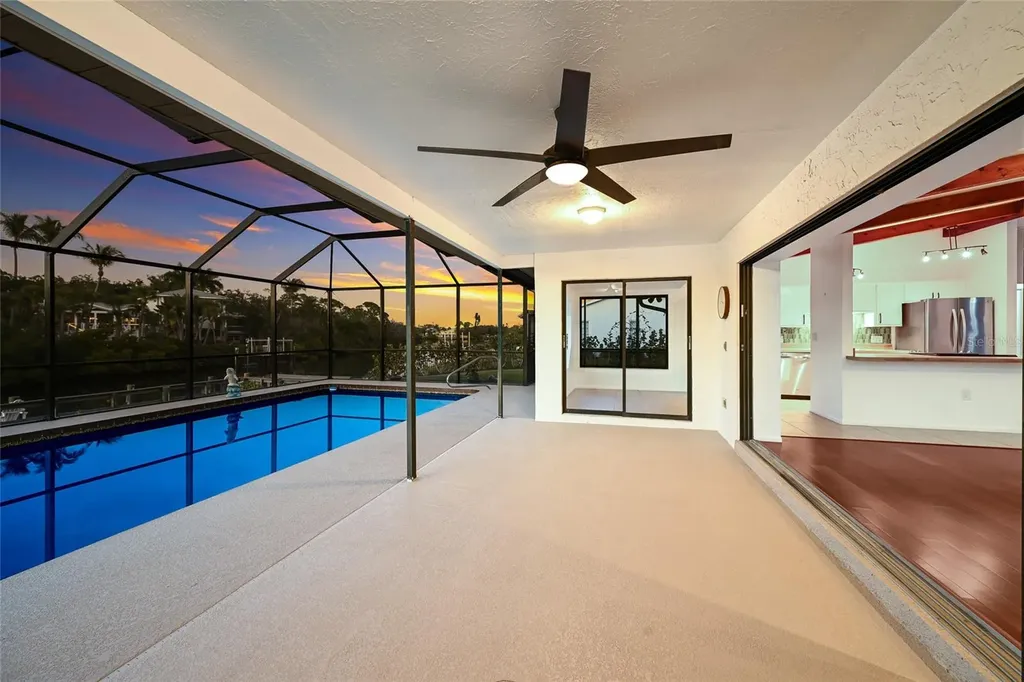 5424 America Drive Sarasota FL 34231