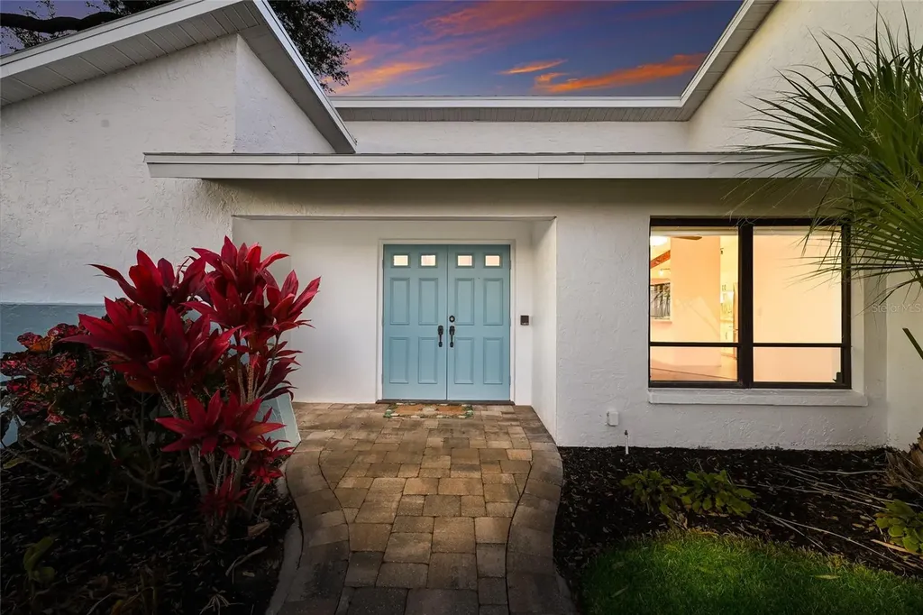 5424 America Drive Sarasota FL 34231