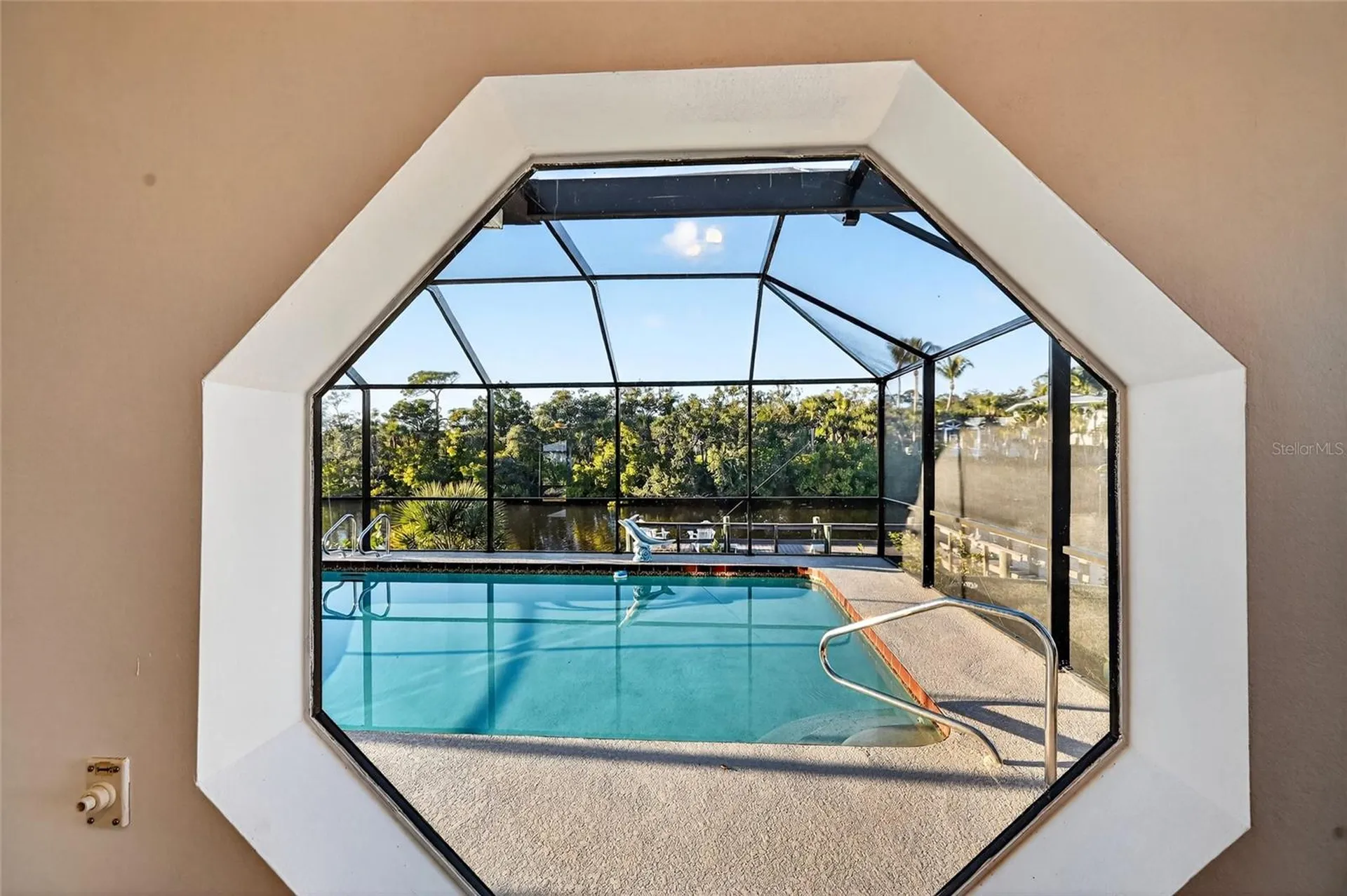 5424 America Drive Sarasota FL 34231