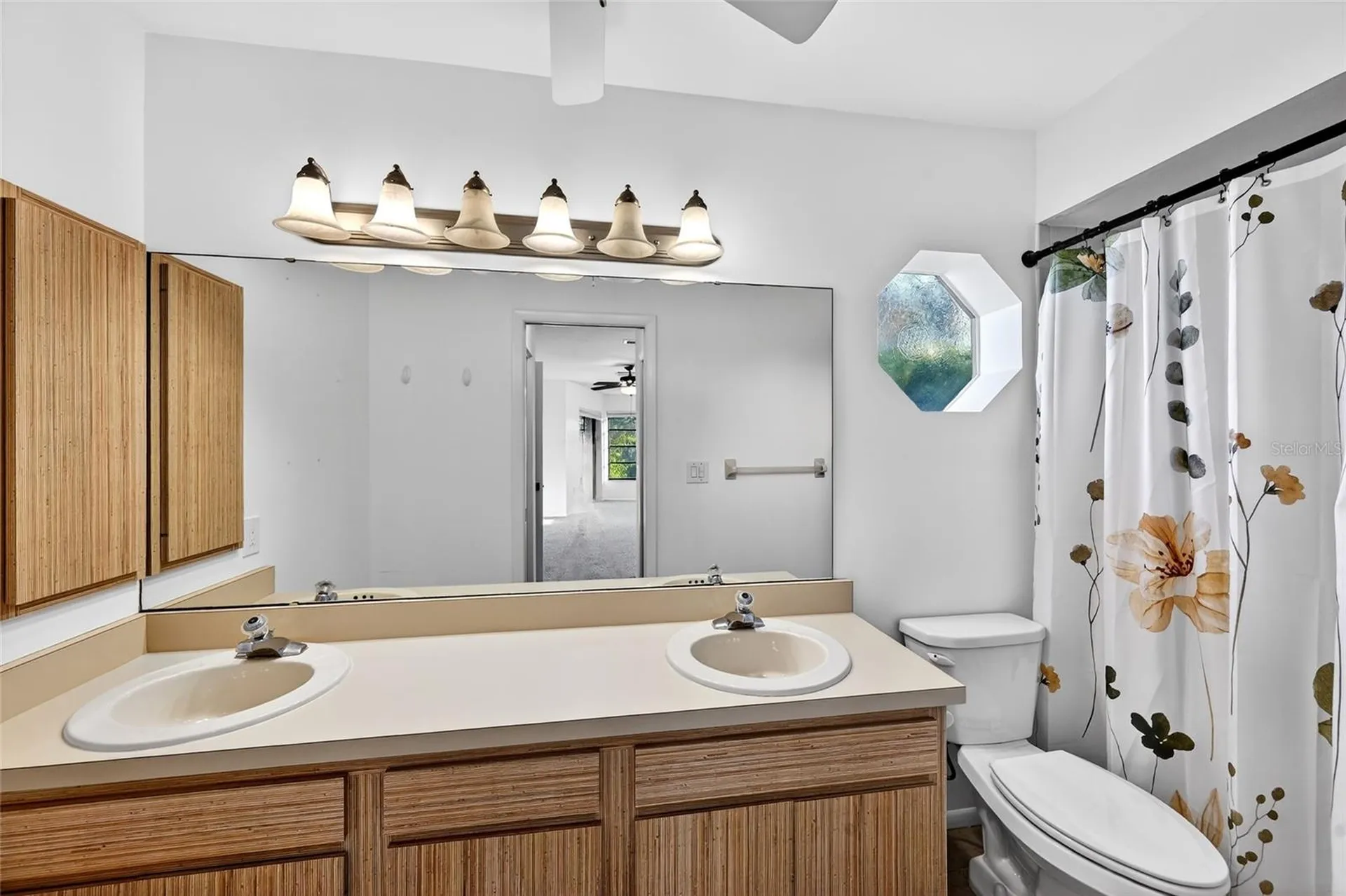 5424 America Drive Sarasota FL 34231