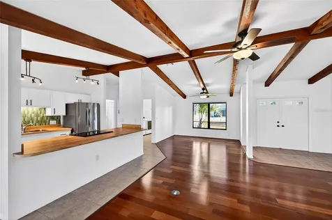 5424 America Drive Sarasota FL 34231