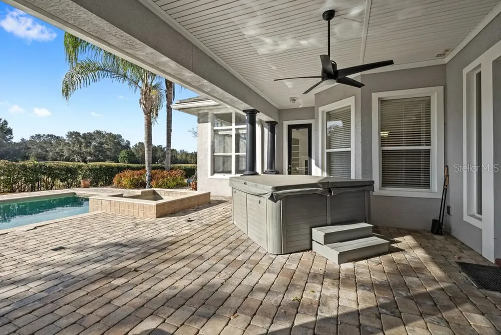 25515 Hawks Run Lane Sorrento FL 32776