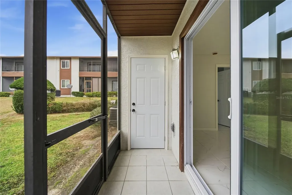 39132 County Road 54 Zephyrhills FL 33542