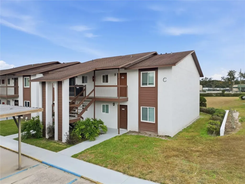39132 County Road 54 Zephyrhills FL 33542