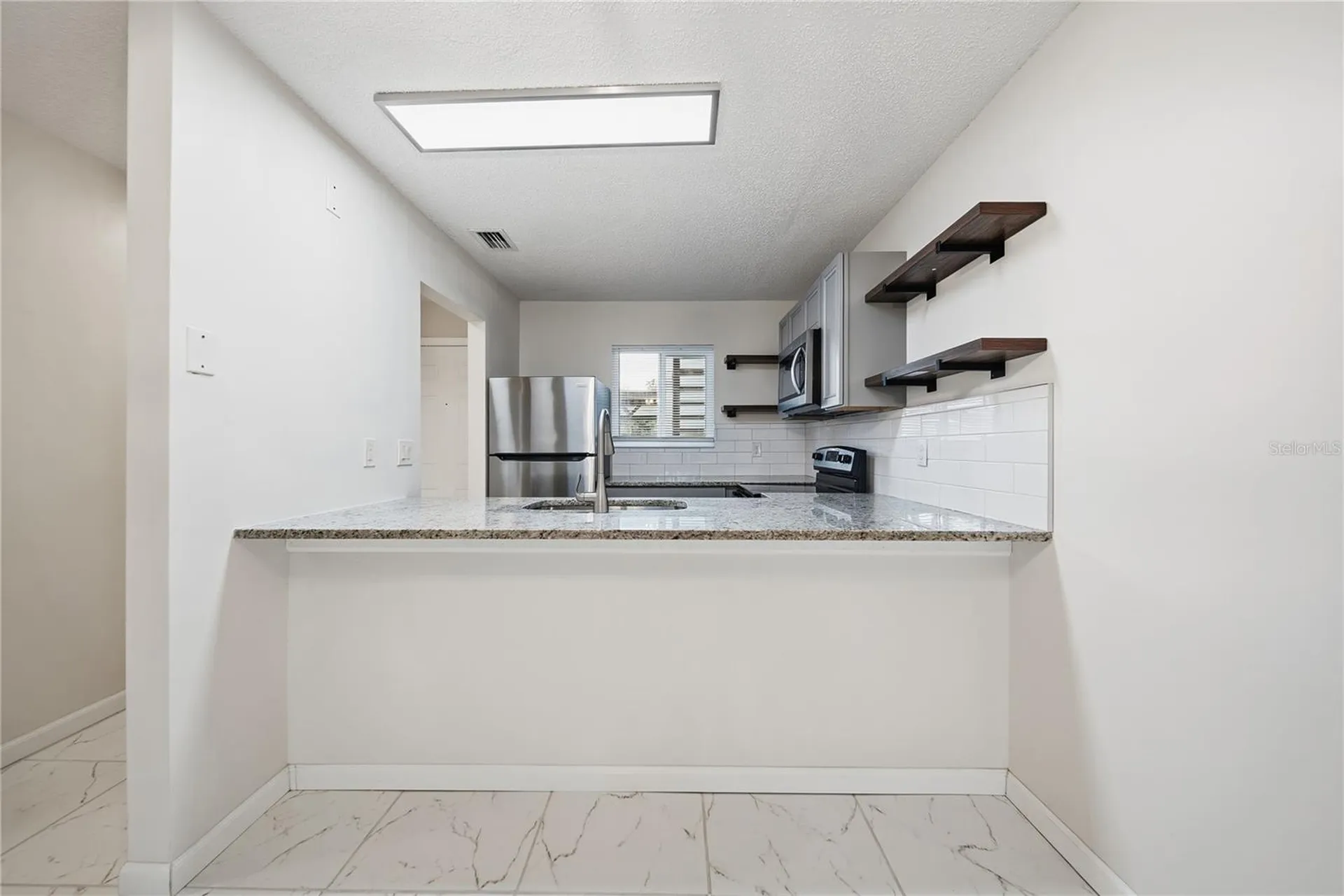 39132 County Road 54 Zephyrhills FL 33542