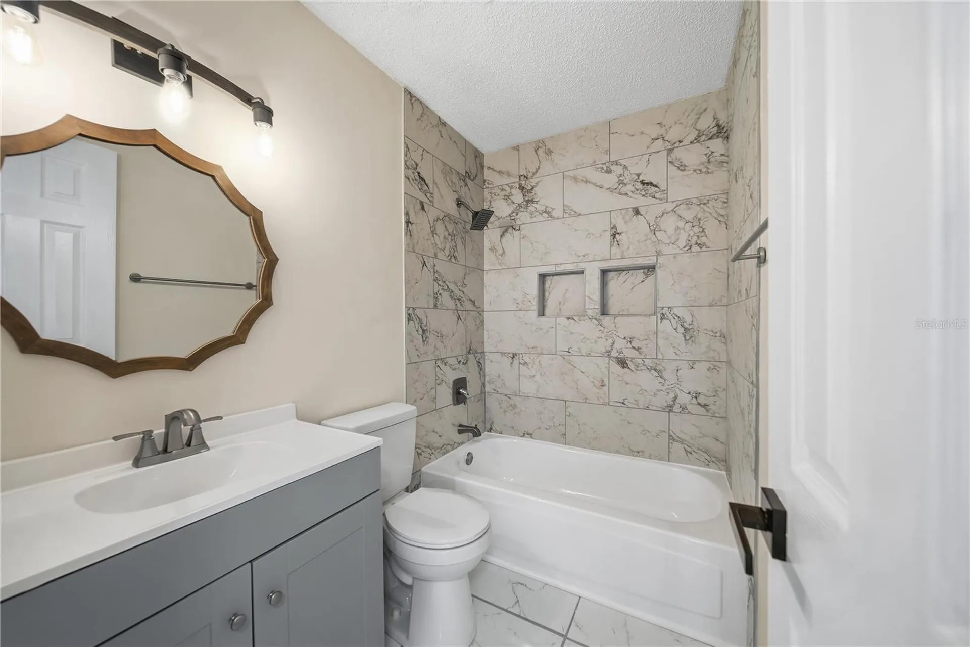 39132 County Road 54 Zephyrhills FL 33542