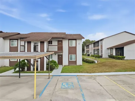 39132 County Road 54 Zephyrhills FL 33542