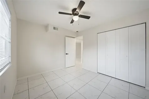 39132 County Road 54 Zephyrhills FL 33542
