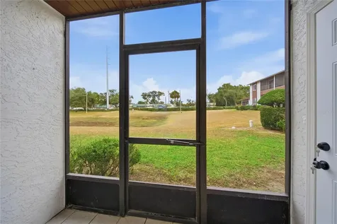 39132 County Road 54 Zephyrhills FL 33542