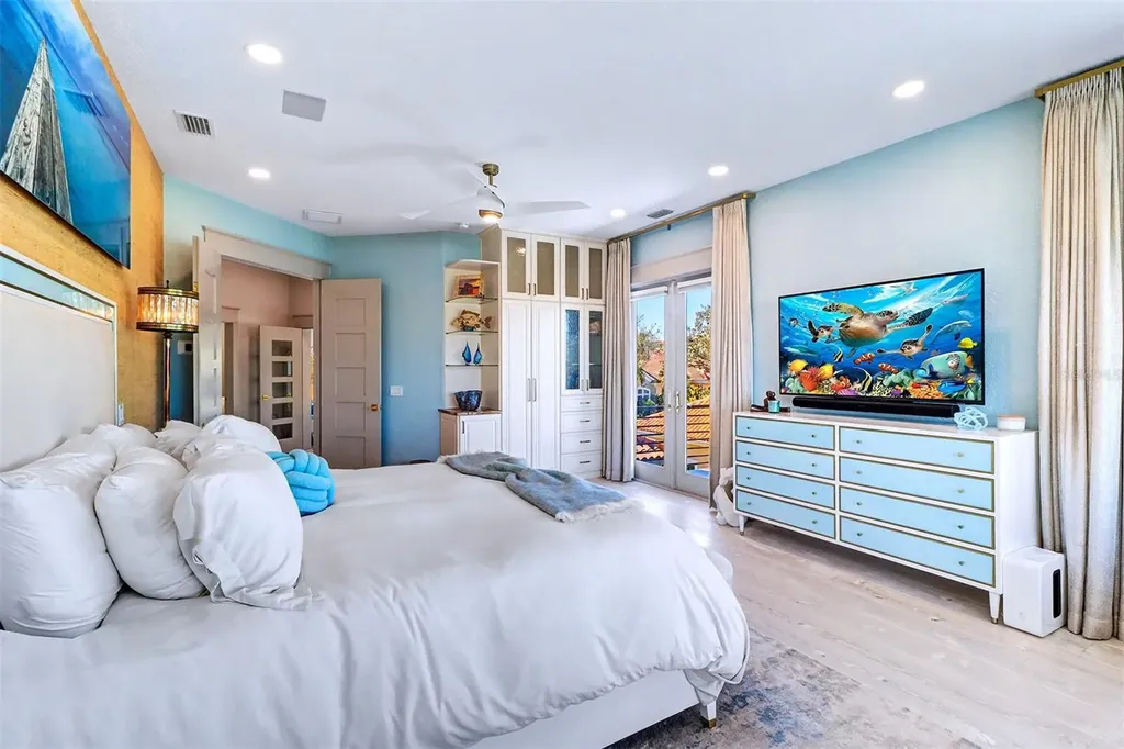 4635 Dolphin Cay Lane S St Petersburg FL 33711