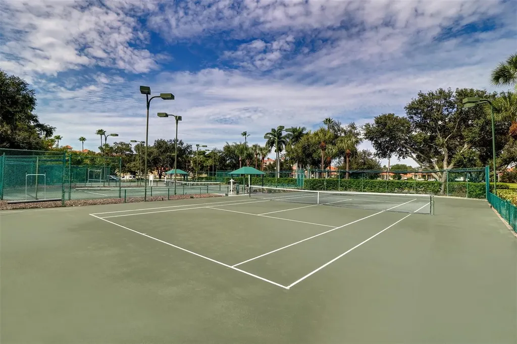 4635 Dolphin Cay Lane S St Petersburg FL 33711