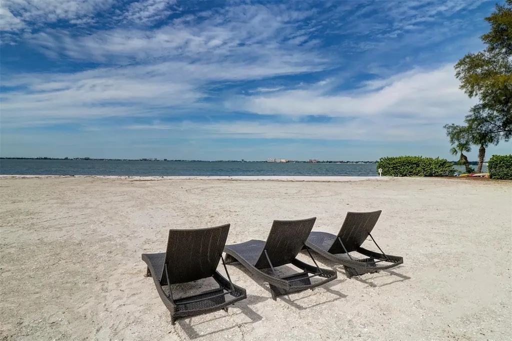 4635 Dolphin Cay Lane S St Petersburg FL 33711