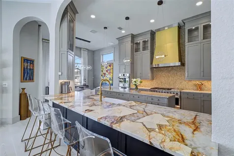 4635 Dolphin Cay Lane S St Petersburg FL 33711