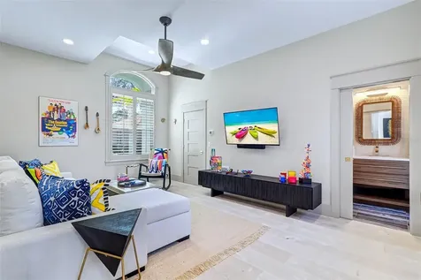 4635 Dolphin Cay Lane S St Petersburg FL 33711