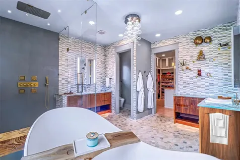 4635 Dolphin Cay Lane S St Petersburg FL 33711