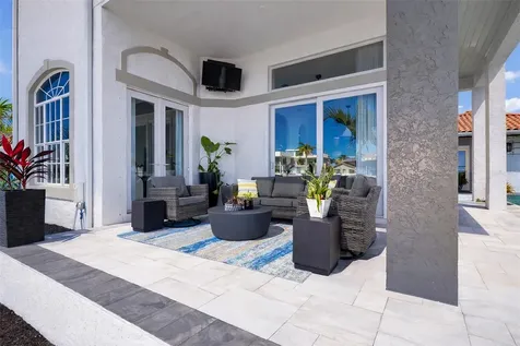 4635 Dolphin Cay Lane S St Petersburg FL 33711