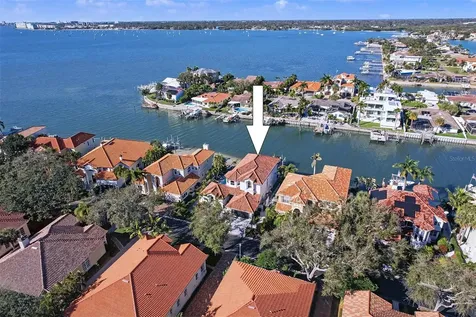 4635 Dolphin Cay Lane S St Petersburg FL 33711